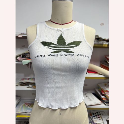 Knitted Spicy Girl Tank Top with Clover Print Short Cropped Top
