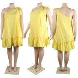 Sexy, fashionable, minimalist diagonal shoulder straps, solid color oversized loose fitting dress