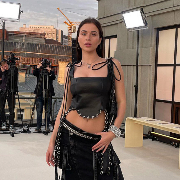 Sexy heavy duty leather eyelet circular stitching low cut solid color corset for women with hollowed out collar and exposed navel tank top