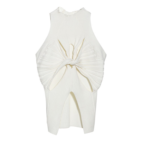 Sleeveless high neck knitted vest
