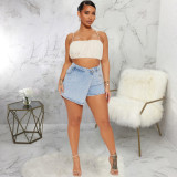 Wear slim fitting stretch denim cropped pants
