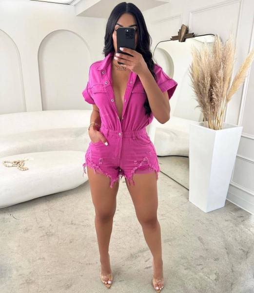 Waistband breasted and perforated tight hip lifting shorts