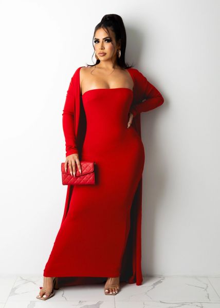 A two-piece set of bras, skirts, and outerwear for women