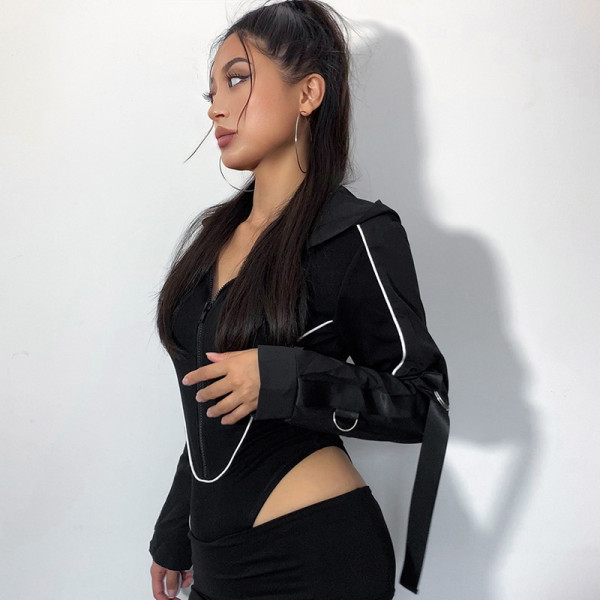 Zipper hooded long sleeved jumpsuit