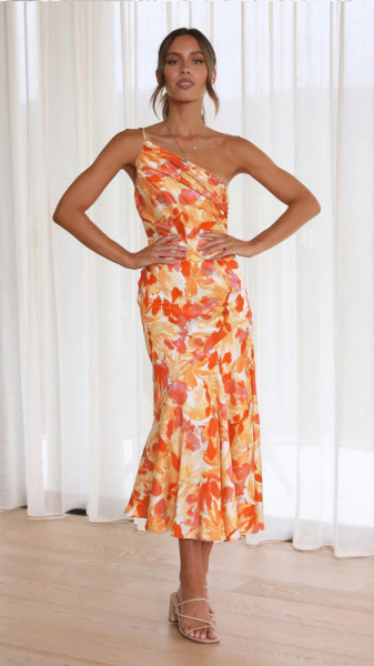 Diagonal neck strap fishtail printed dress