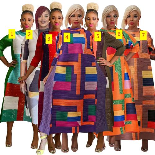 Round neck printed pleated dress
