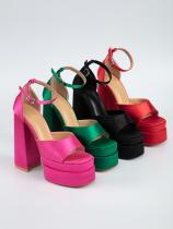 Hentian High Thick Sole Flat Button Strap Women's Sandals