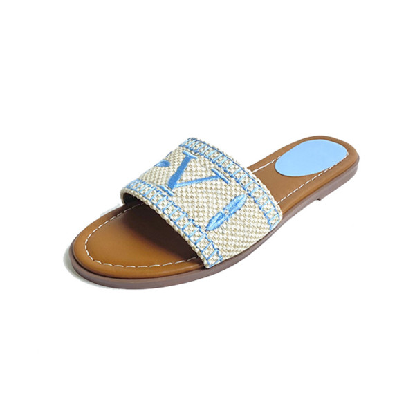 Embroidered flat bottomed slippers