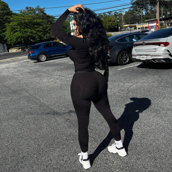 Tight fitting long sleeved one piece top and pants sports casual set