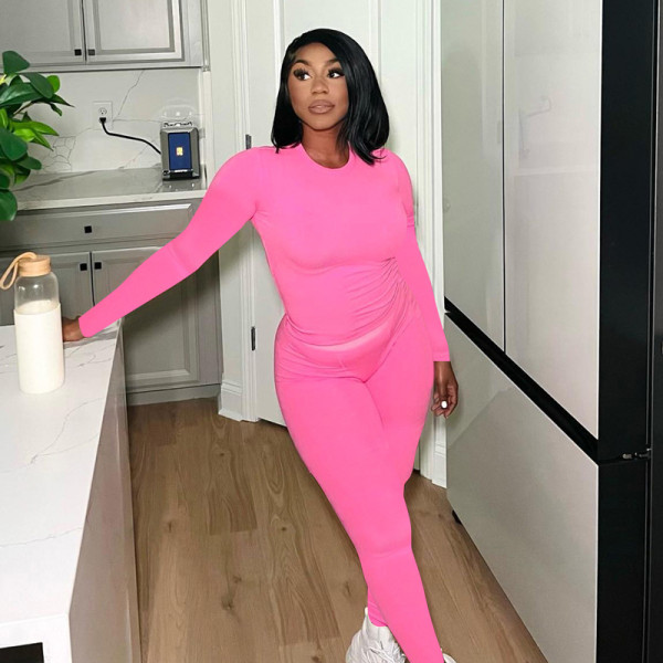Tight fitting long sleeved one piece top and pants sports casual set