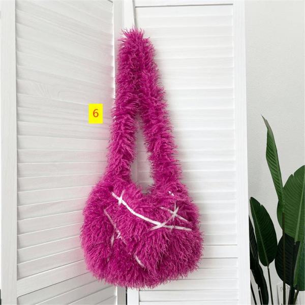 Faux fur plush large capacity crossbody bag