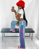 Fashionable zippered pants on both sides