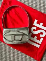 Silver one shoulder crossbody bag