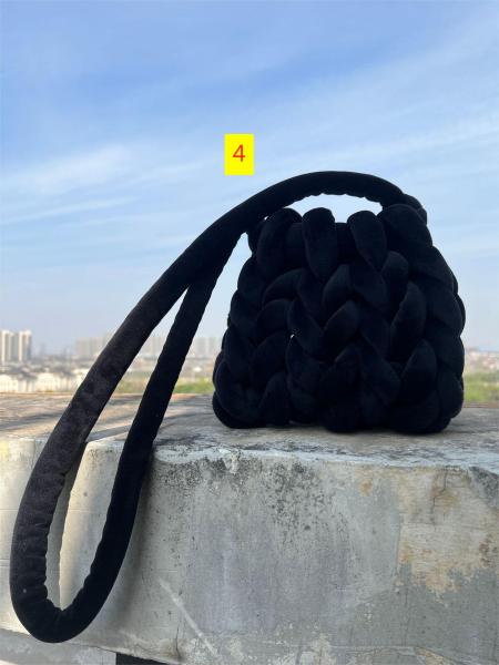Versatile handbag