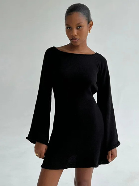 Long sleeved knitted backless sexy dress
