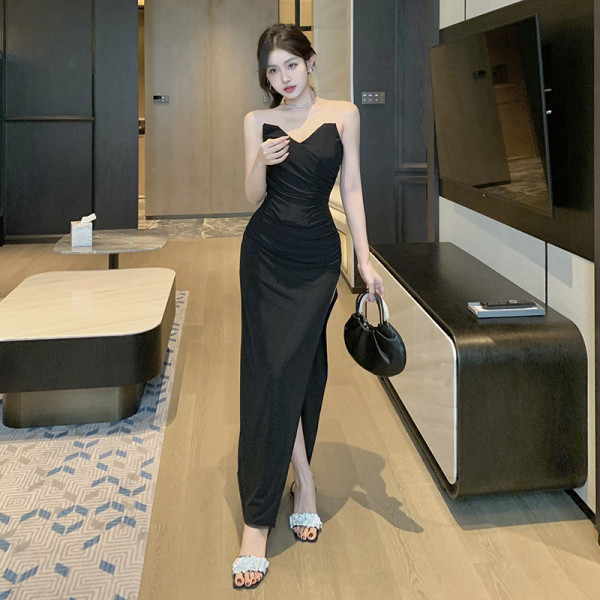 Sharp pointed chest cut dress with waistband and buttocks wrapped long dress for women