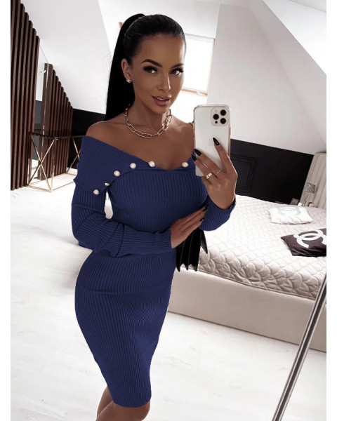 Women's buttoned waist long sleeved knitted buttocks up dress