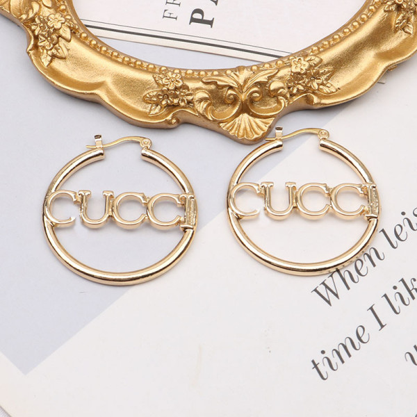 High quality earring accessories with a sense of sexual design