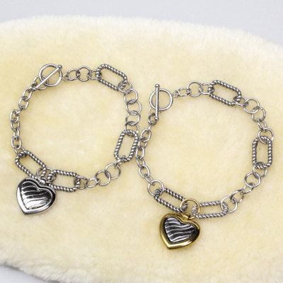 Stainless steel heart-shaped bracelet