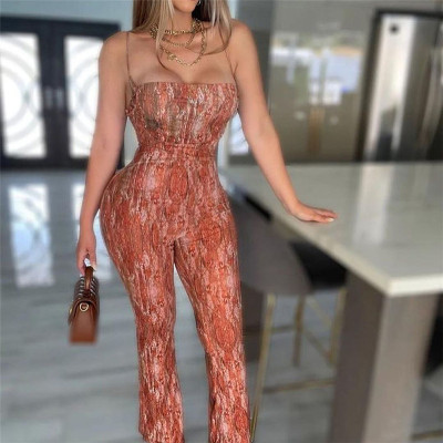 Low cut suspender with open back and high waisted jumpsuit