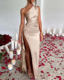 Sleeveless suspender with stacked collar bridesmaid dress, open back, slim fitting, buttocks wrapped long skirt