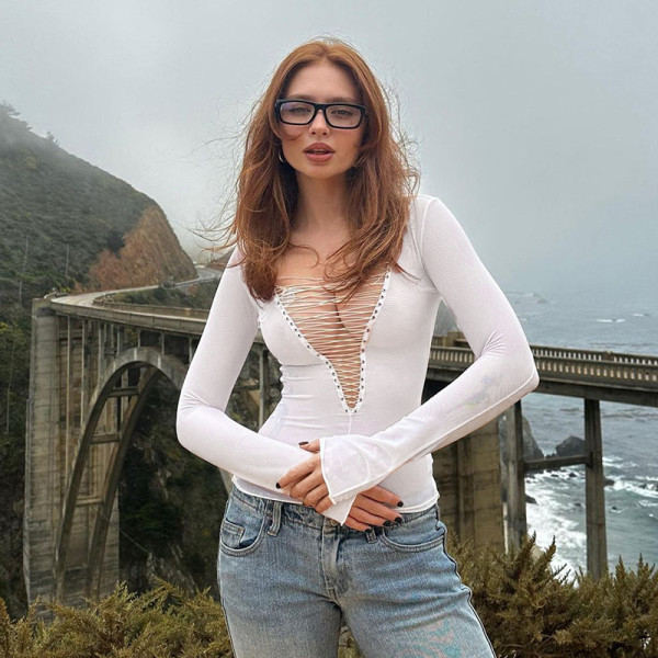 V-neck hollow slim fit top