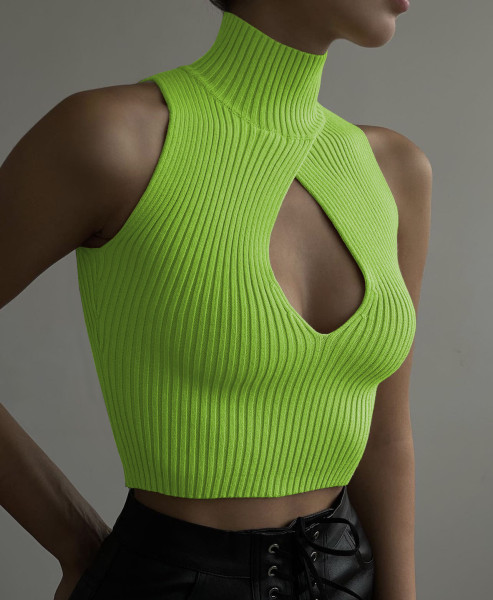 Women's sleeveless hollowed out slim fitting woolen knit vest