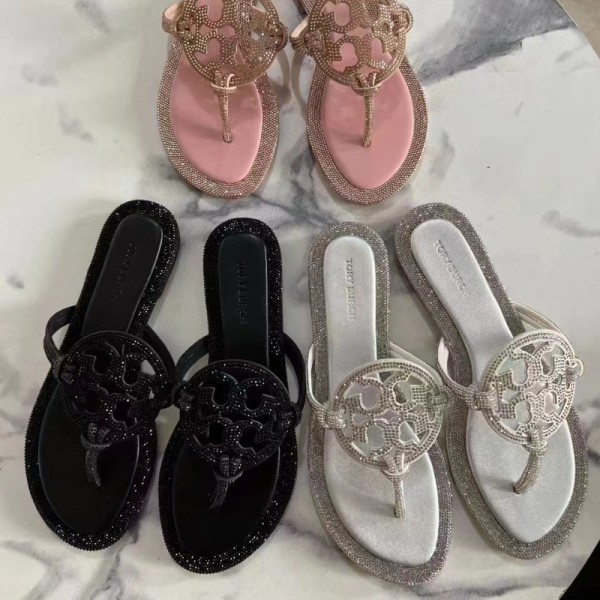 Full leather flat bottomed flip flops both inside and outside
