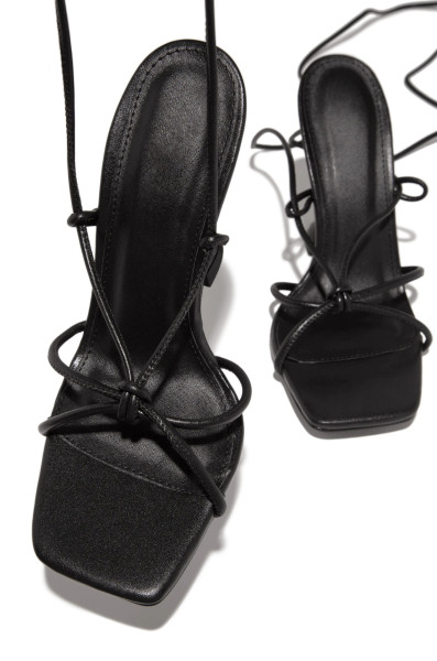 Tie tie square head wine glass and high heel slippers