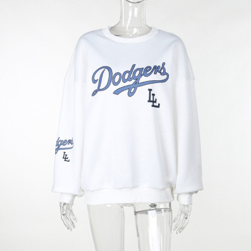 Round neck letter printed long sleeved hoodie