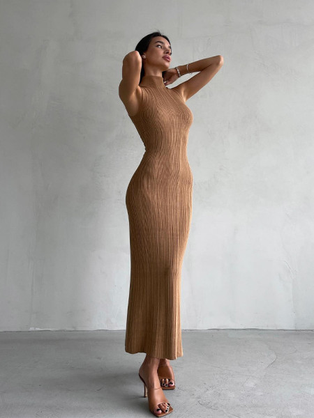 Knitted high necked sleeveless tight fitting skirt