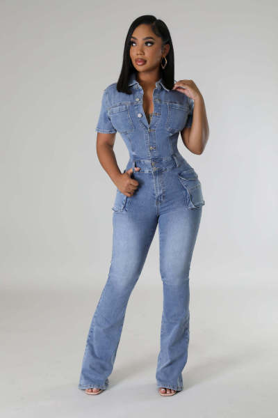 Tight waisted slim fit, elastic stir fried flower washed denim jumpsuit, bell bottomed pants