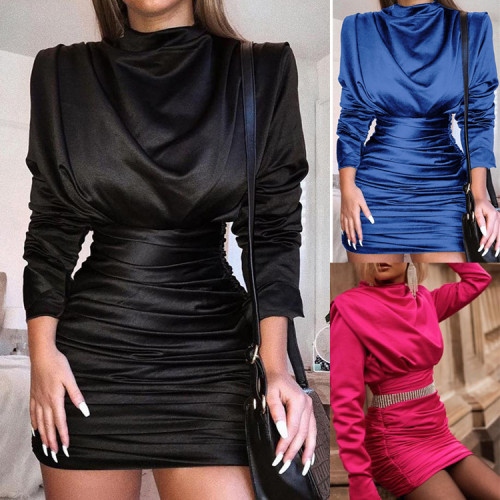 Women's high necked buttocks pleated dress