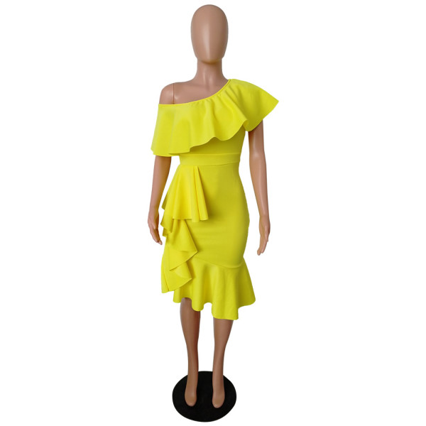 Wrapped chest ruffled collar irregular dress dress