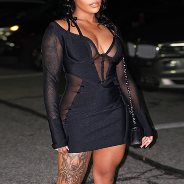 Deep V-neck dress with mesh splicing, long sleeved buttocks wrapped skirt, pullover skirt