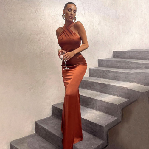 Solid color slim fit sleeveless backless dress