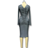 Long sleeved V-neck skirt with rose design and sexy buttocks wrapped dress