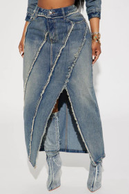Tight fitting denim skirt