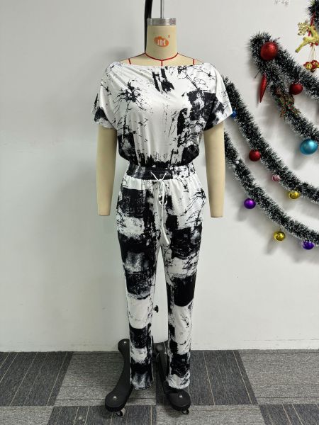 Printed short sleeved one shoulder elastic elastic slim fit jumpsuit