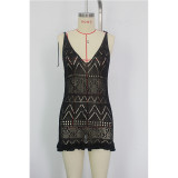 Knitted suspender with deep V-shaped perspective, sexy hollow flower skirt hem, one-piece knitted beach skirt