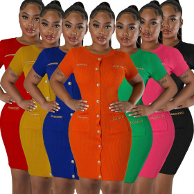 Knitted slim fit short sleeved dress with a round neck sweater