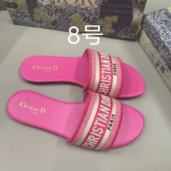 Embroidered one word versatile adult fashion lightweight flat bottomed slippers