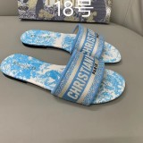 Embroidered one word versatile adult fashion lightweight flat bottomed slippers