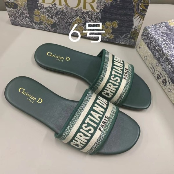 Embroidered one word versatile adult fashion lightweight flat bottomed slippers