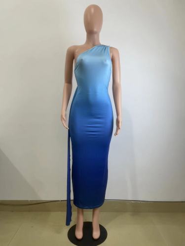 Sleeveless slanted shoulder gradually changing color, sexy slim fit, buttocks wrapped dress