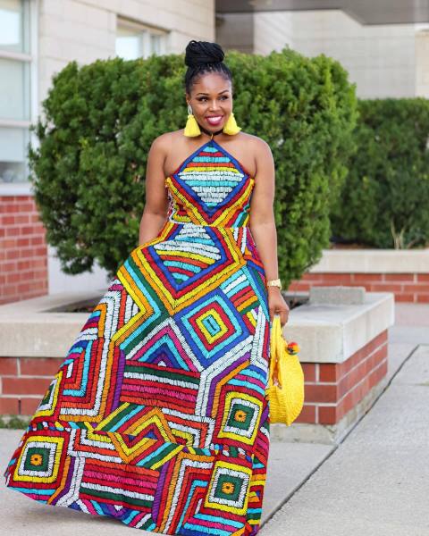 Printed neckline strapless open back large skirt hem dress