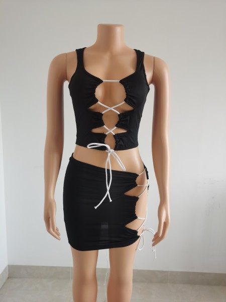 Solid color strap hollowed out two-piece set for oversized women's clothing