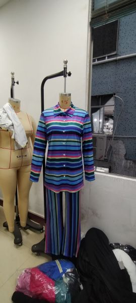 Slim fit pants two-piece set