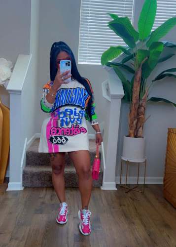 Women's short and fashionable printed dress