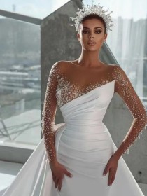 Mermaid slim fitting wedding dress
